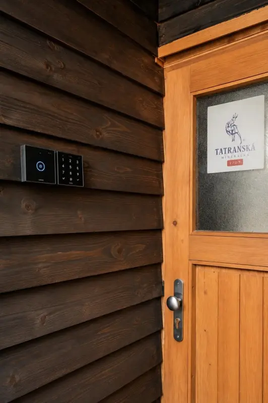 Izba Štúdiový apartmán Chamois s balkónom v TANAWA, s.r.o. – Chamois Apartments loxone